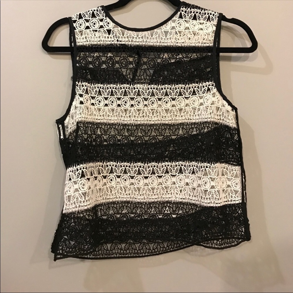 Zara black and white knit top